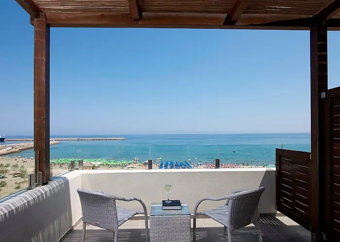 酒店 克里提海滩酒店 罗希姆诺